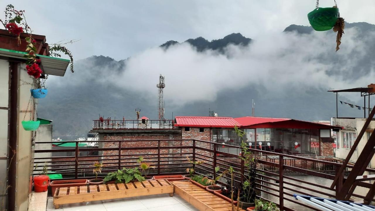 The Mountain View Albergue Rishīkesh Exterior foto